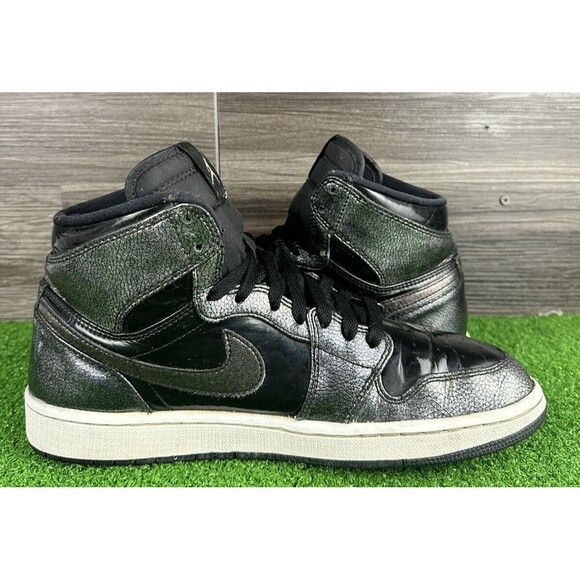 2016 Nike Air Jordan Retro 1 High OG SZ 9.5 Black Patent Anti Gravity 332550-017 main image 6